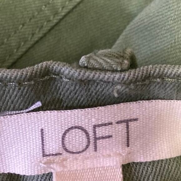 Ann Taylor LOFT Women's Green Mid Rise Skinny Frayed Raw Hem Trousers Pants Sz 2 - Picture 4 of 5